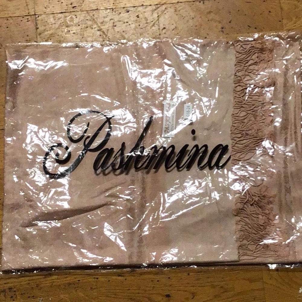 Pashmina scarf